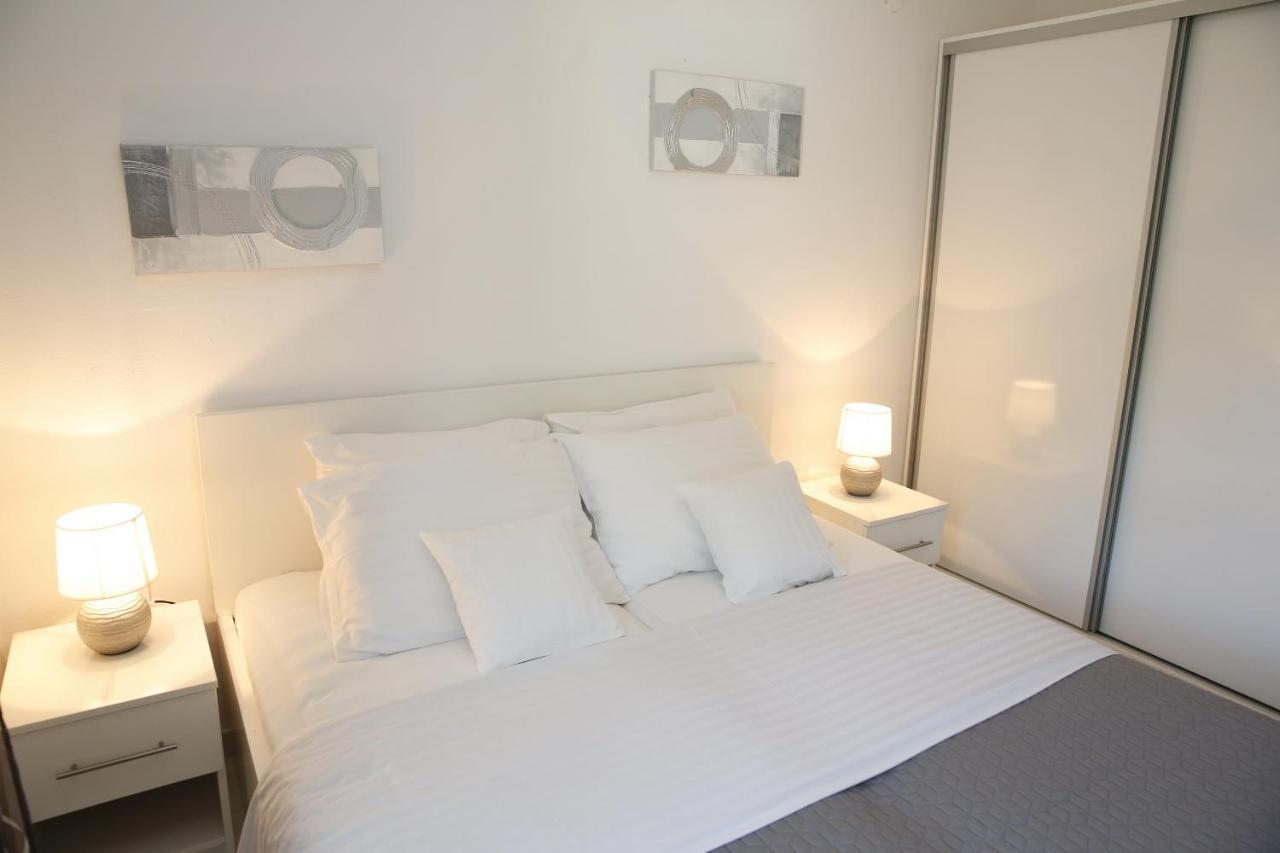 Apartments Lepur Vodice Bagian luar foto