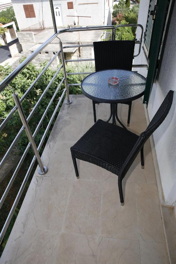 Apartments Lepur Vodice Bagian luar foto